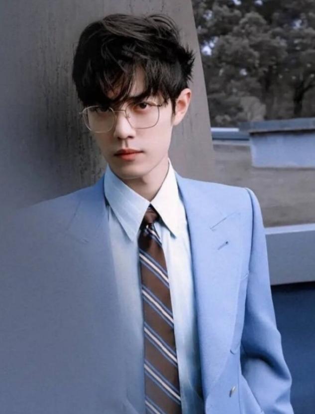 肖战|肖战海外影响力不容小觑，开小灶产品接连秒空，获得消费者认同