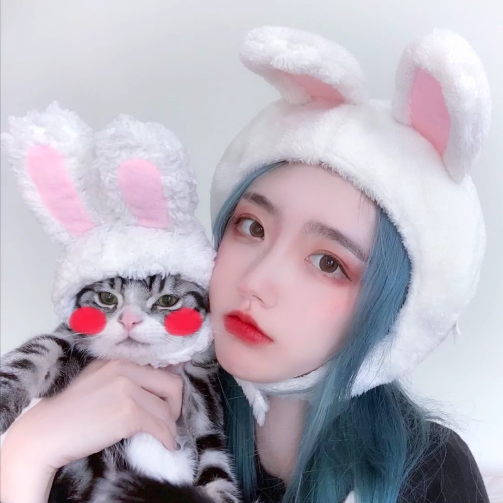 殷桃水雾女生头像你看这个人嘴里说喜欢我却让我这么难过