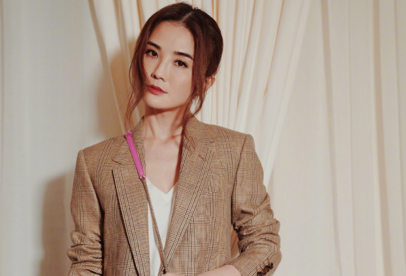 蔡卓妍|深扒阿Sa情史：离过一次婚，曾与陈伟霆相恋，又被传与新男友分手