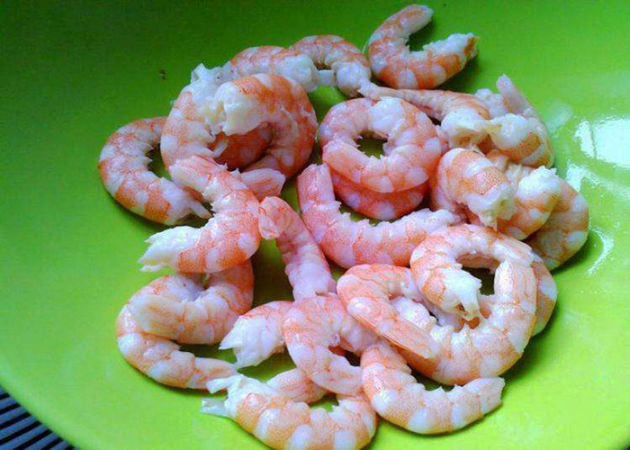 虾肉做饵料钓鱼,把其升级处理,钓到的鱼远比先前多