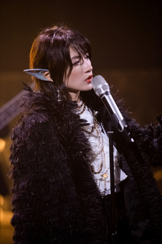 万茜|墙倒众人推？万茜再被官方打脸，盗号事件演变成一场表演秀