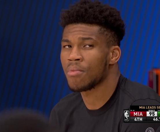 【影片】比賽最後時刻，熱火全隊哈哈大笑，誰注意到場邊字母哥的表情？-黑特籃球-NBA新聞影音圖片分享社區