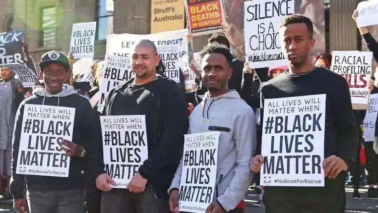 美国给每个黑人赔35万美元 在美华裔不仅没补偿还要倒赔钱 腾讯新闻