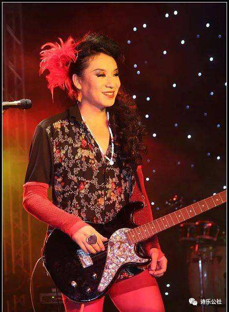 摇滚教父有很多,摇滚教母仅一个_腾讯新闻