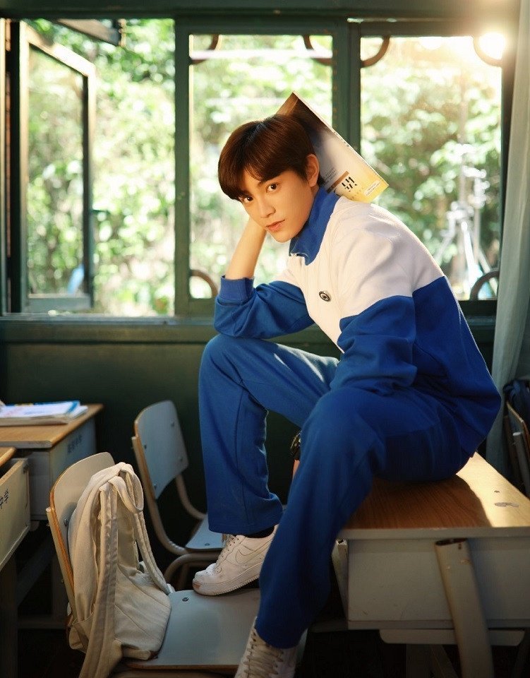 10位男星穿校服以家人之名宋威龙罗云熙丁禹兮都是顶级校园男神