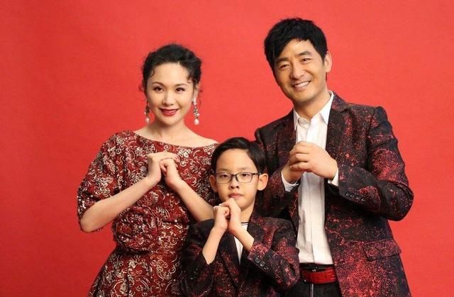 光脚干农活不忘本,争做三好男人,这才是明星该有的模样|郭晓东|陈丽莎