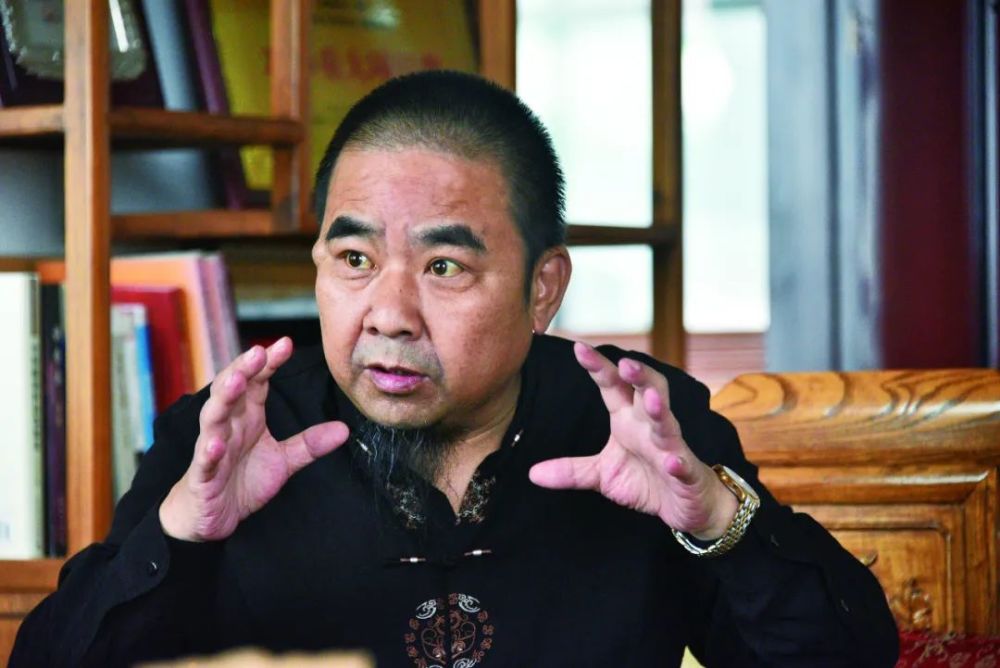 大科学家龙则河先生纵论天下美酒