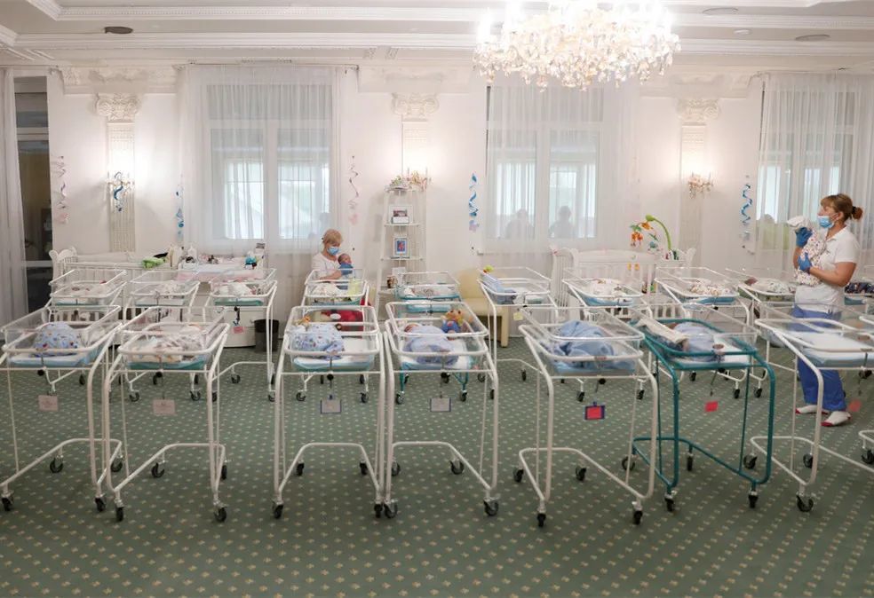 海外借腹生子：3千中国夫妻扎堆乌克兰医院求“代妈”