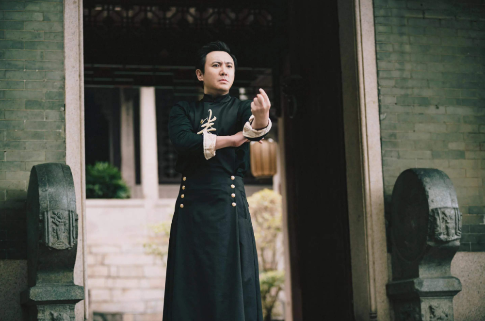 沈腾为公司取名搞怪中透露出"鬼才",网友:长在笑点上的男人!