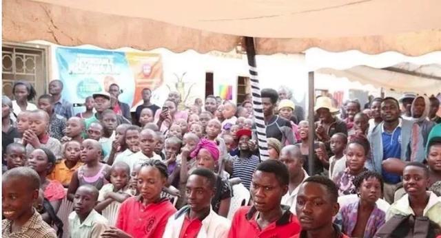 清华大学|清华才女坚决嫁给非洲穷小子，为他生娃，24年后变成这样