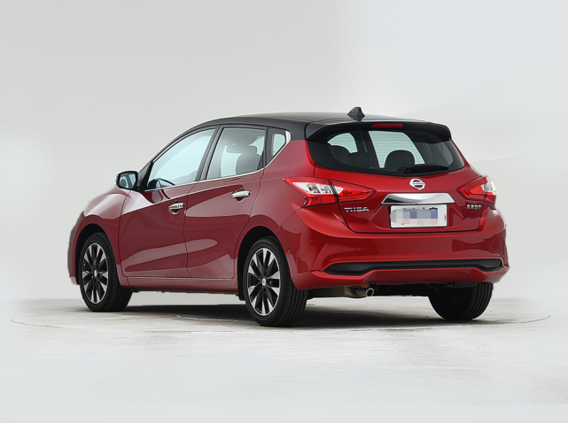 不到十万日产两厢代步车,1.6l四缸 cvt马力122匹,油耗5.3l