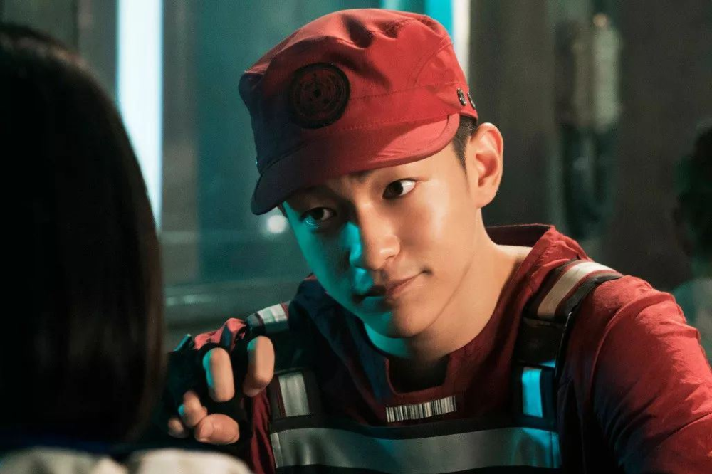 "刘启"《流浪地球》后为何不见了?得知原因后,网友:白眼狼