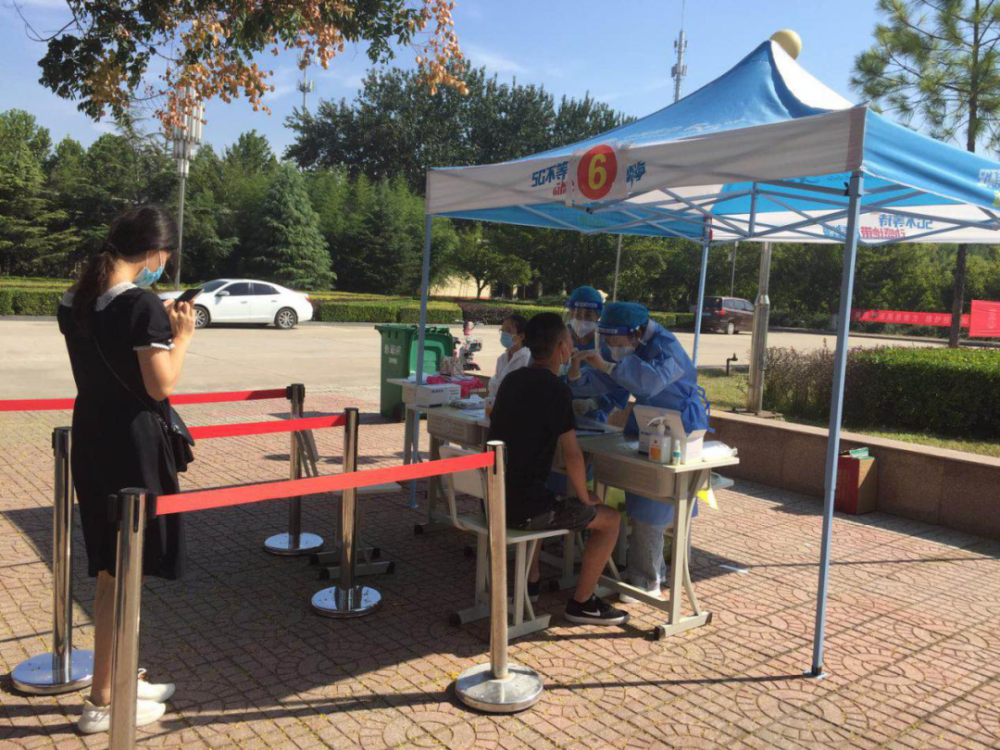 濮阳这里突然聚集了一群人排队做核酸检测发生了什么