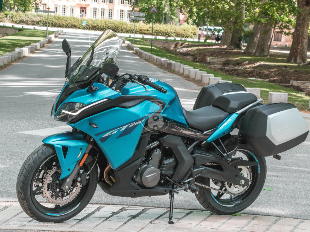 仿赛外观下的长途利器 颜值品质的双重输出 春风650gt浅析