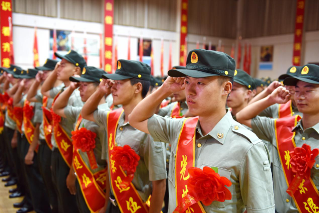 全体退伍老兵庄严宣誓