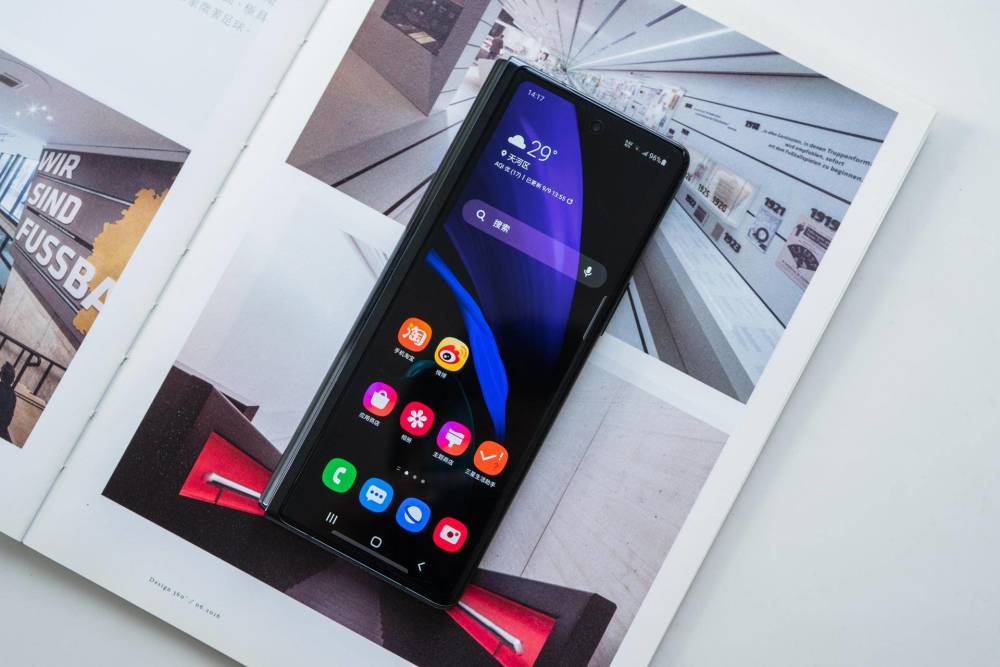 三星galaxyzfold2体验折叠手机z世代