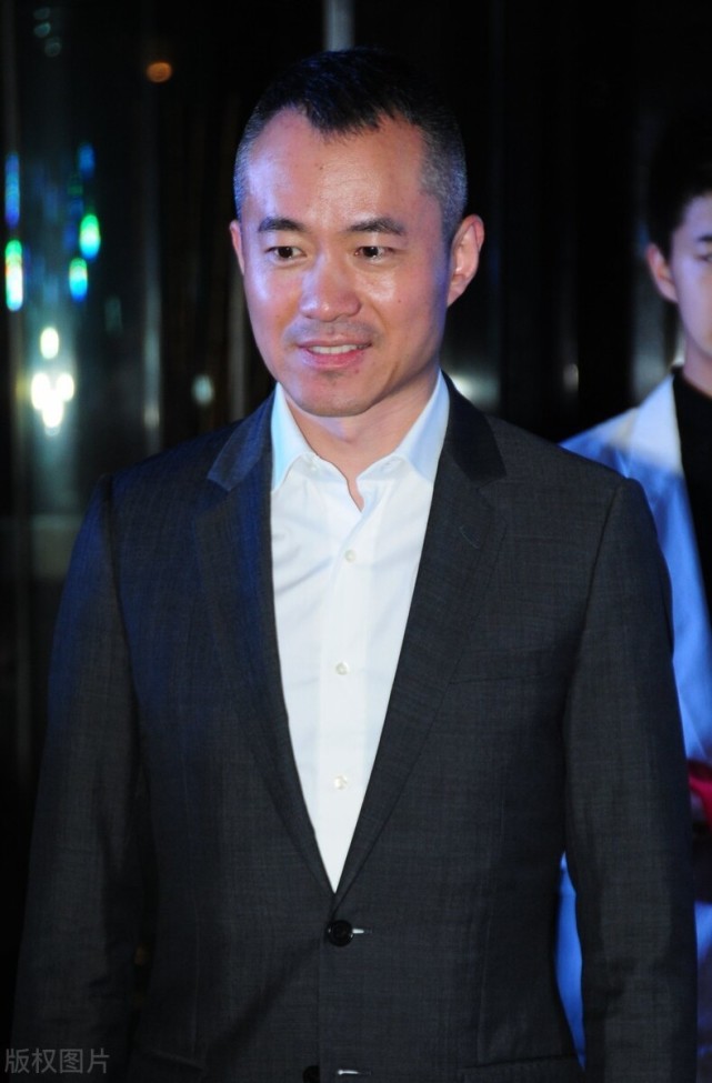 曾是"央视名嘴",醉酒后因殴打司机自毁前程,网友:这是飘了?