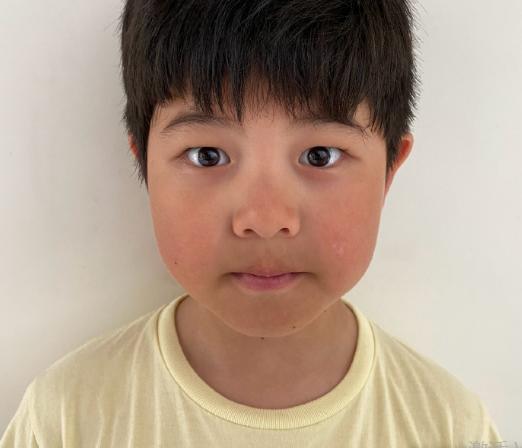 胡可晒大儿子近照安吉暴风生长大长腿太吸睛背影酷似爸爸沙溢