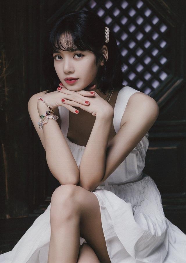 blackpink辣lisa夏日写真集流出!腿精本精了!_腾讯新闻