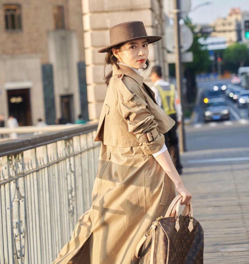 秋天就是穿风衣的季节三木博主示范风衣搭配温柔又气质很时髦