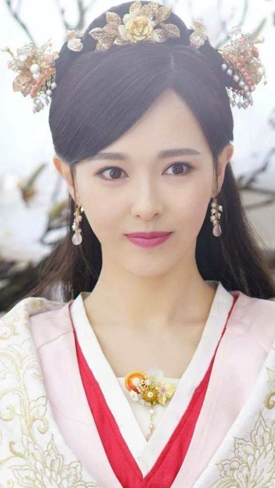 刘诗诗|屠天涯，炸贴吧，热搜全让路，也就85花互撕能做到了