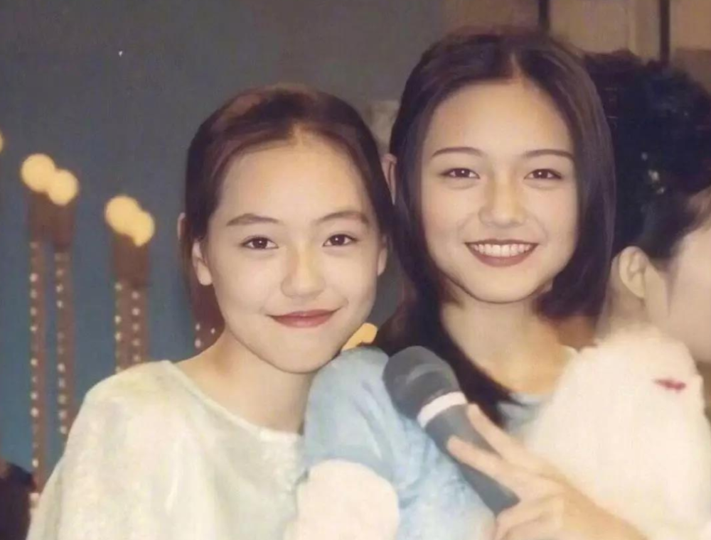 大s|这对姐妹花现状差距大，姐姐相夫教子没事业心，42岁妹妹活成少女
