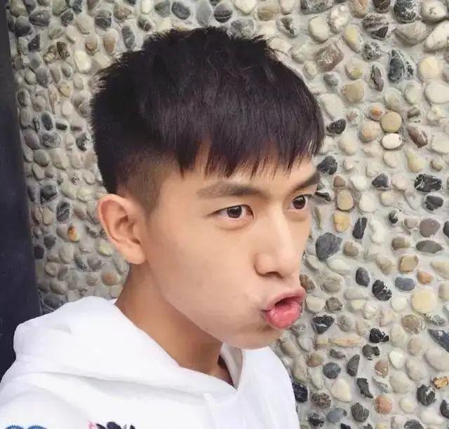 李现|李现“失宠”了？网友说他昙花一现，他却在自我沉淀