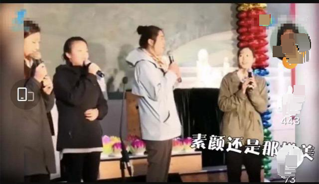 王祖贤|偶遇53岁王祖贤与神秘男士逛街，打扮朴素似乎发福不少