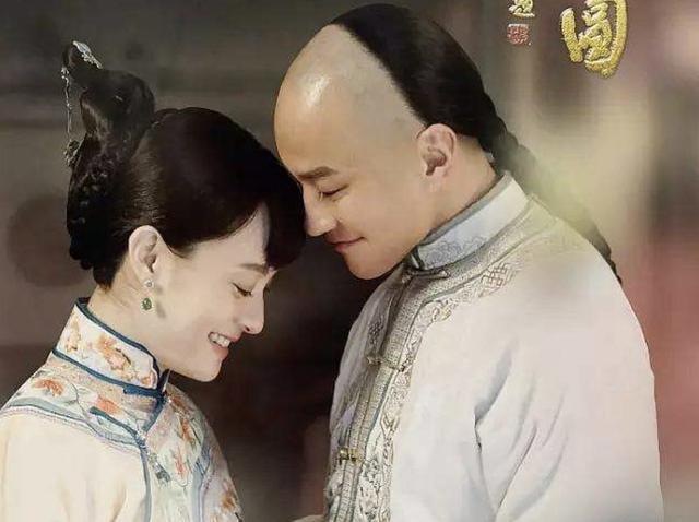 何润东|44岁何润东烈日下单手扛娇妻两小时，遭网友调侃：史上最猛的男人！