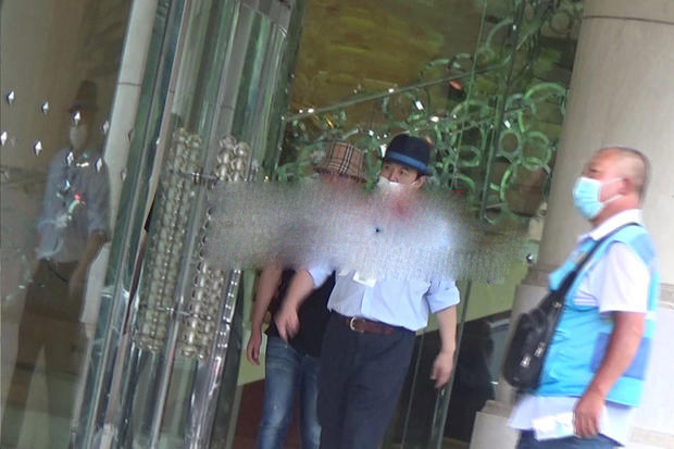 张铁林|耍大牌？张铁林与酒店保安激烈争执，乱停车还坚决不挪车