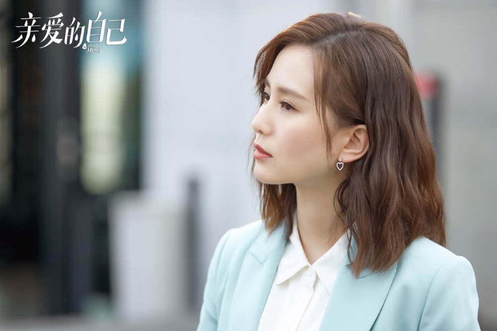 亲爱的自己|《亲爱的自己》开播2天，朱一龙涨粉8w登顶2榜，艺人指数厉害了