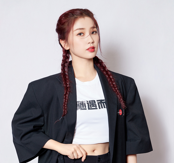 the9|THE9团综第二期，全员依旧黑白配，只有她俩不一样