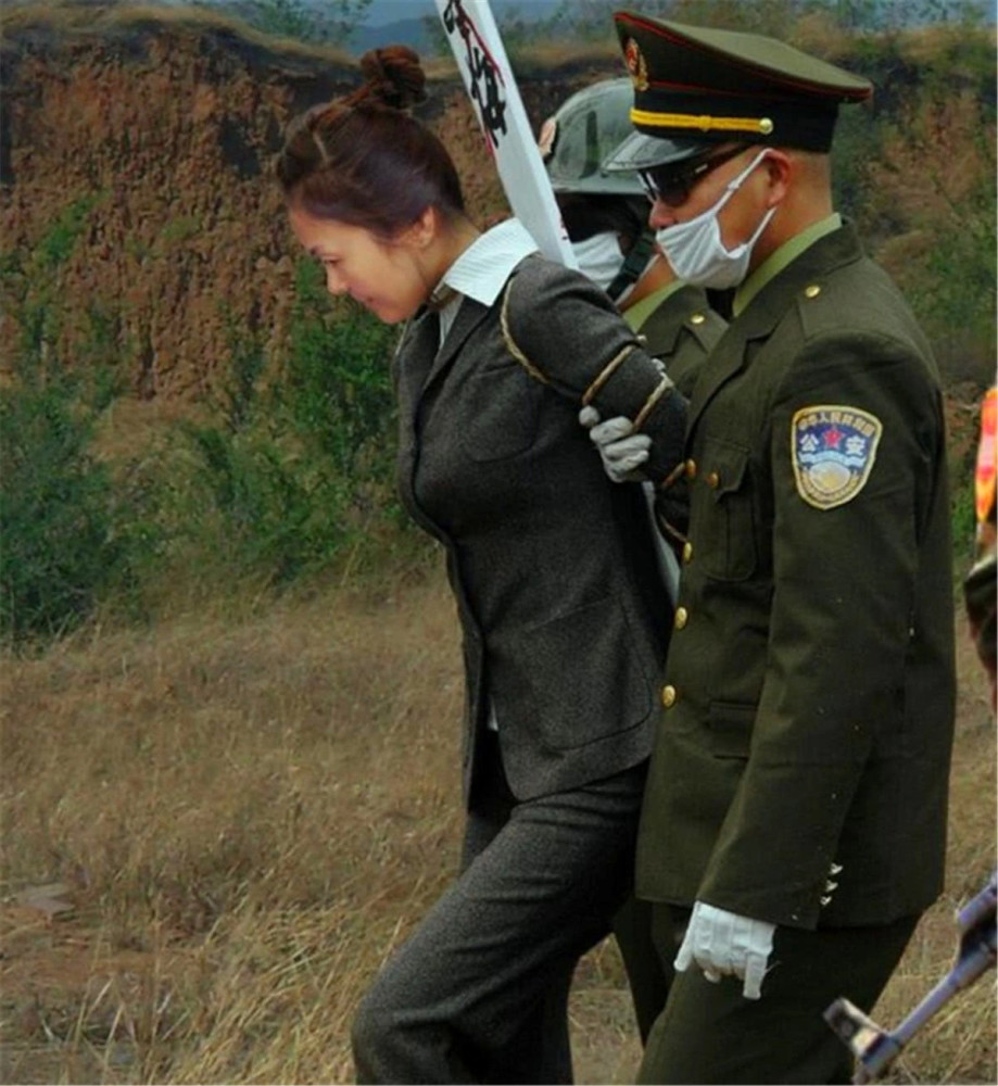 退休的老獄警告訴你為何死刑犯要跪著進行槍決透露箇中辛酸