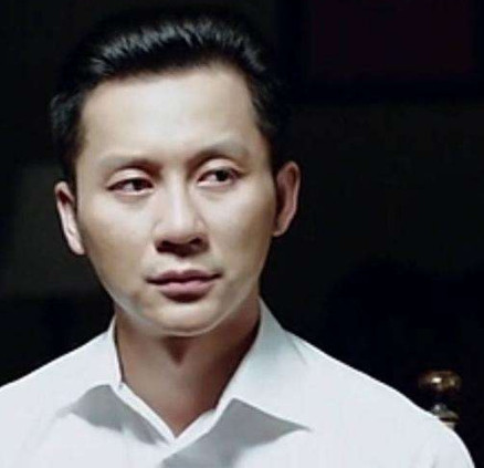 范冰冰|太惊悚！范冰冰外星造型惹争议，撞款前男友李晨