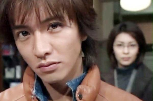 《恋爱世纪》获得日剧学院奖男主角奖,由其主演的电视剧《悠长假期》