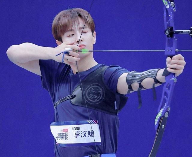 乐华娱乐|乐华发的都是假声明？否认艺人恋爱却被拍亲密互动，王一博受牵连