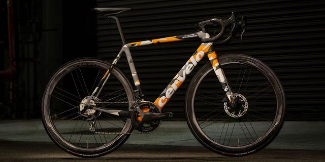 查看更多图片 >这款限量版cervélo r5公路自行车采用了兰博基尼