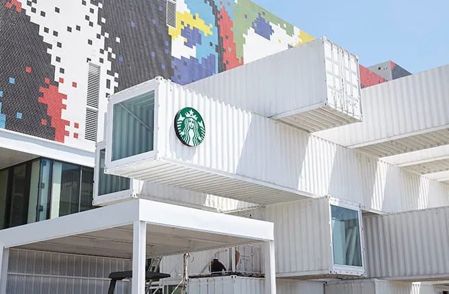 上海第800家星巴克又玩起集装箱主题门店