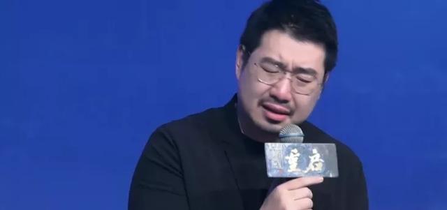 亲爱的自己|《亲爱的自己》收视评分齐齐暴跌，朱一龙爆红后两年连扑四部剧？