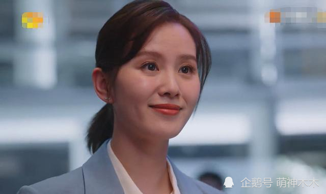 亲爱的自己|《亲爱的自己》收视评分齐齐暴跌，朱一龙爆红后两年连扑四部剧？