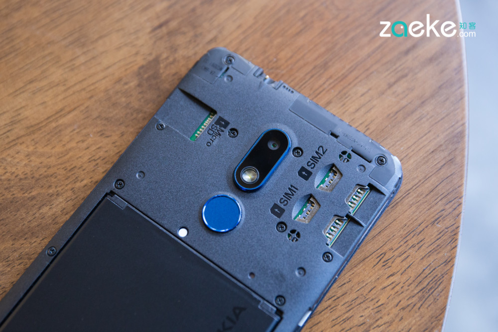 只换不修的诺基亚c3充满了对银发的呵护