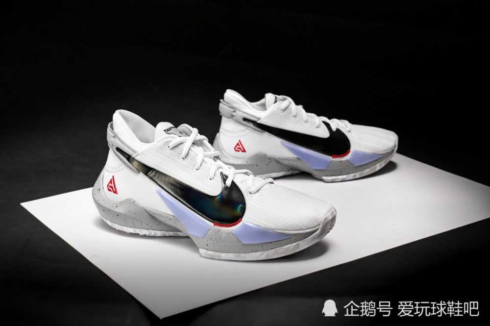 字母哥二代zoomfreak2第二代签名战靴迎来正式发售