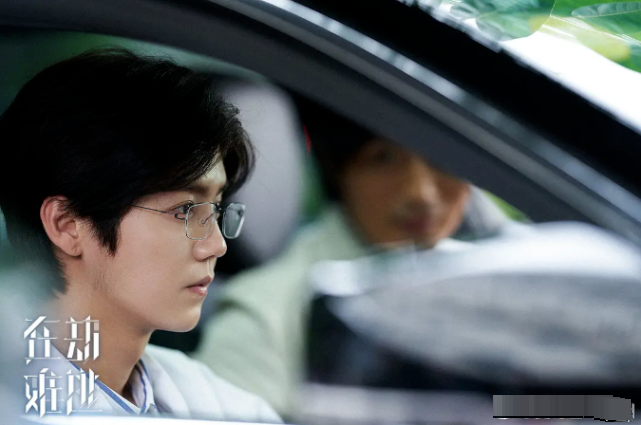 鹿晗|内涵鹿晗演技差？王千源接受采访称跟流量合作更多的是担心自己