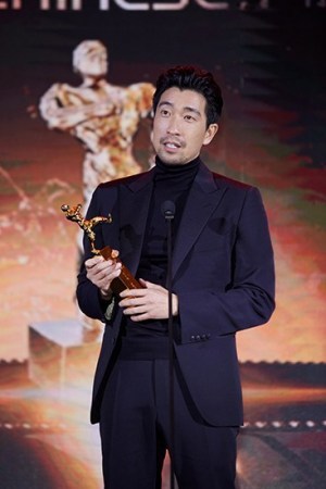 王千源|王千源直言与鹿晗合作感受，称对方没演过戏，更加担心自己