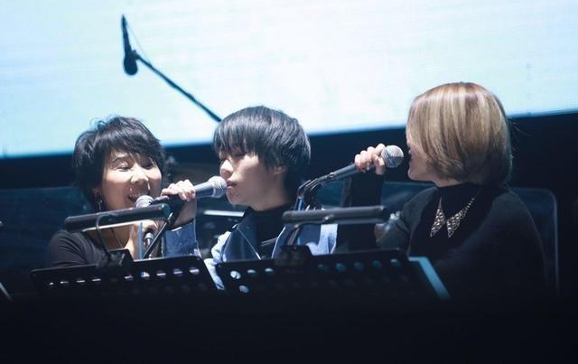 王菲|王菲直播邀窦唯妹妹作陪，婚姻结束二十年，与小姑子处成亲密无间