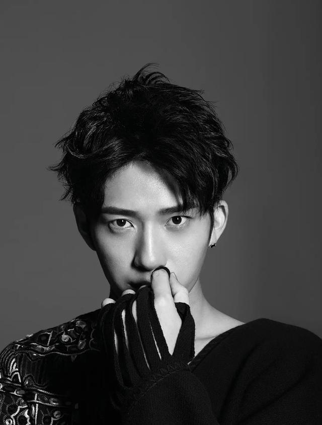 杨紫|杨紫出演悬疑剧，与《误杀》导演合作，网友：海报就很烧脑