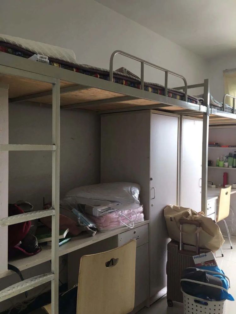 想了解人大附十一师达等学校先来波宿舍实景图探索一番