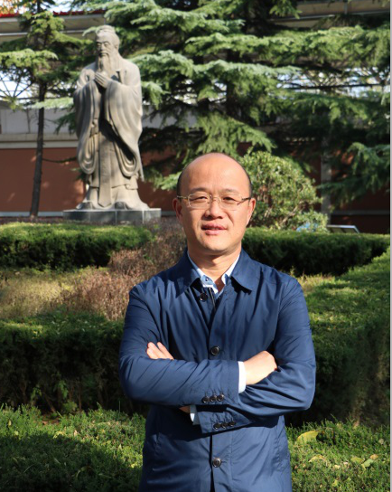 当选名校长弘扬尊师重教情