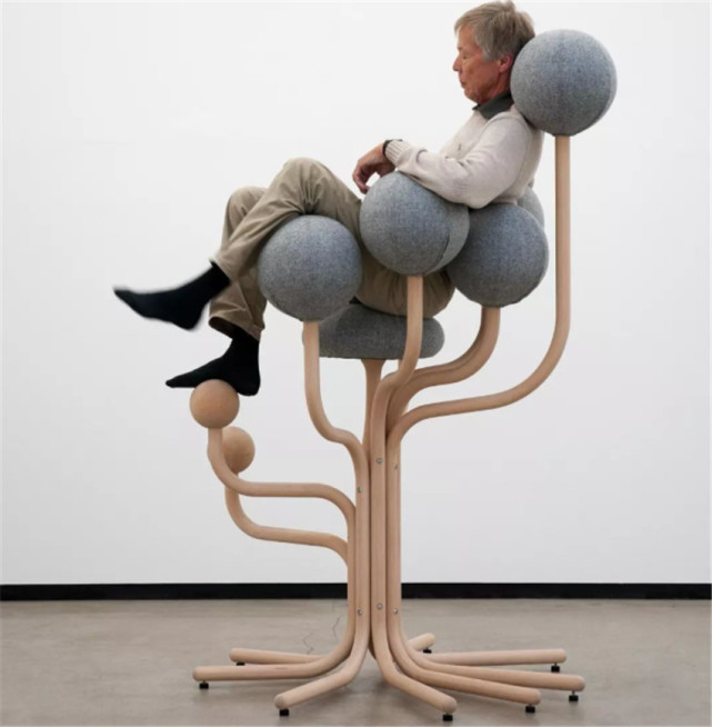 无腿桌子线条椅子国外这些奇特家具让你既赞叹又摸不着头脑