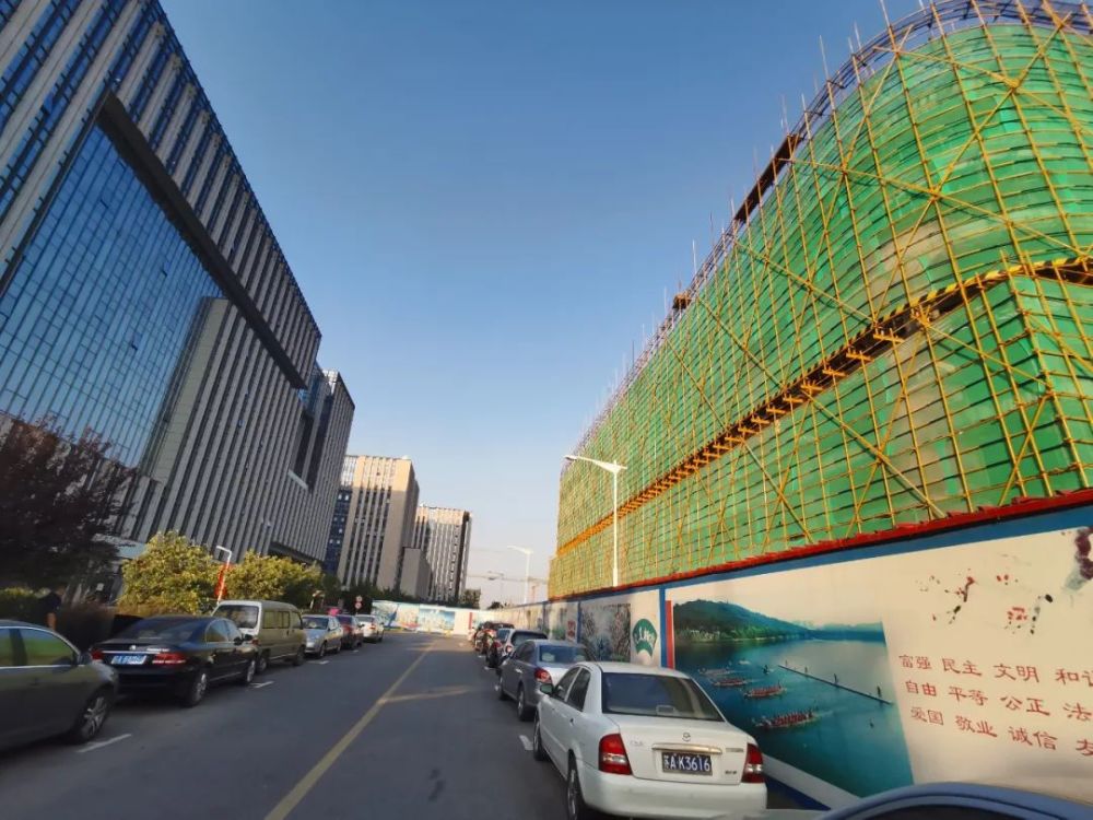 羊山湖风情街等项目将由德基建设?官方回复来了